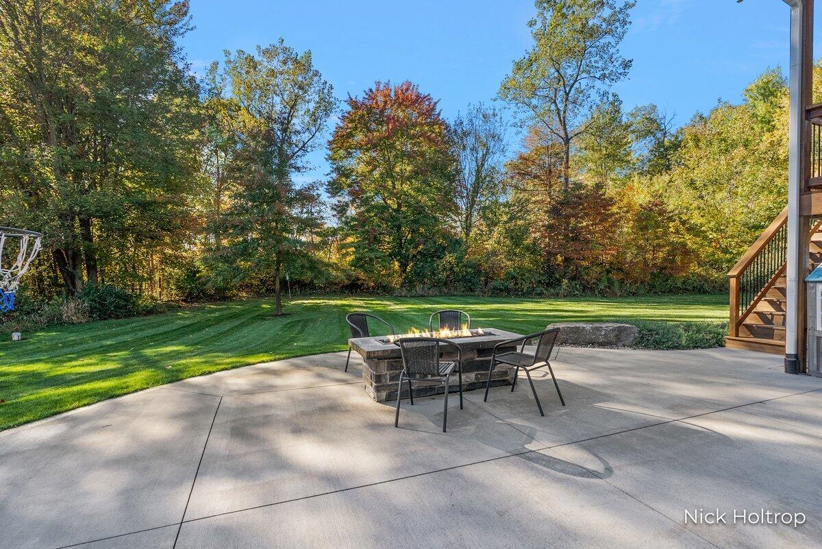 6131 Deertrail Court