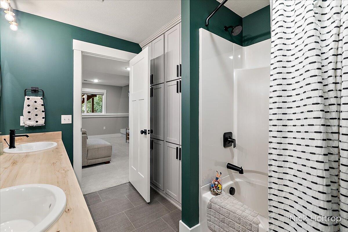 6131 Deertrail Court