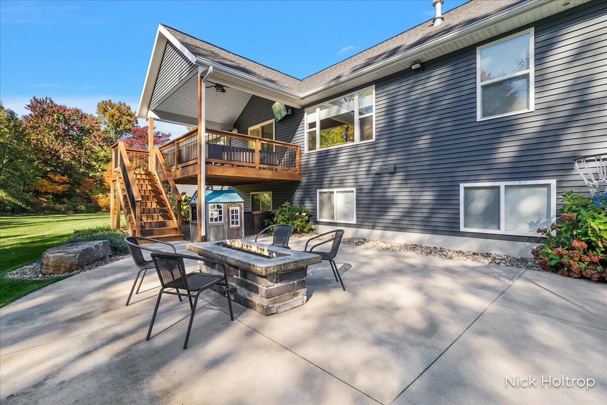 6131 Deertrail Court