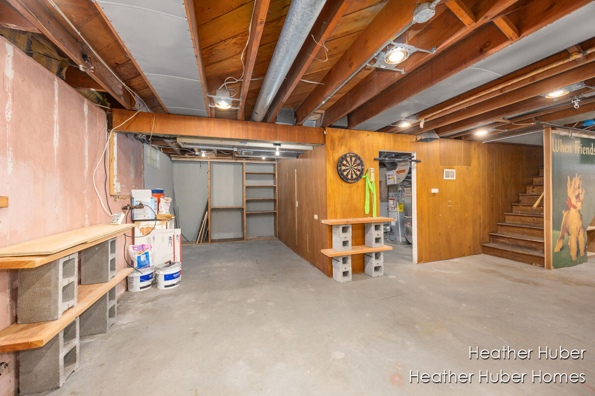 626 Houseman Avenue NE