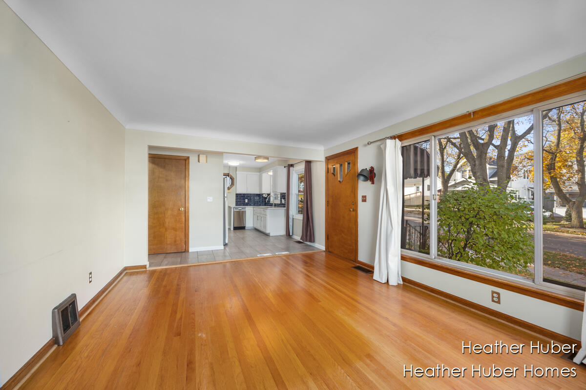 626 Houseman Avenue NE