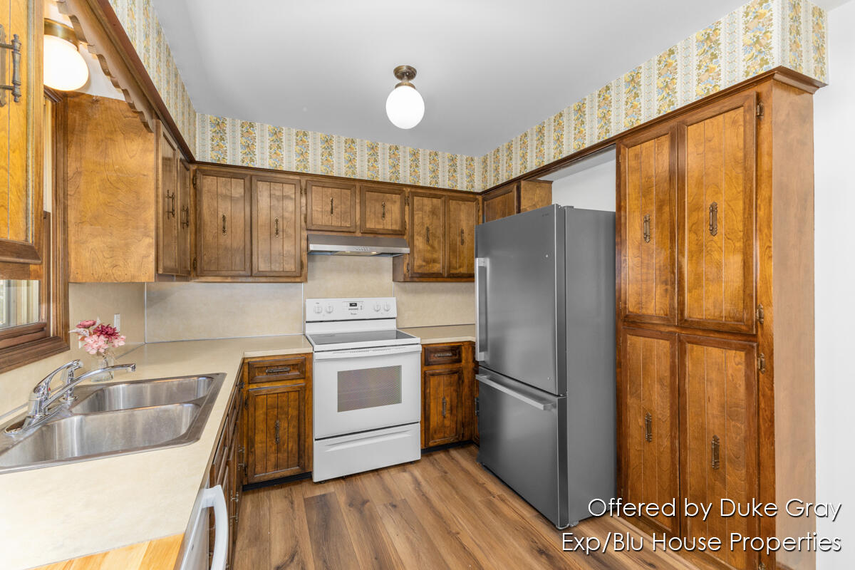6374 Clover Lane