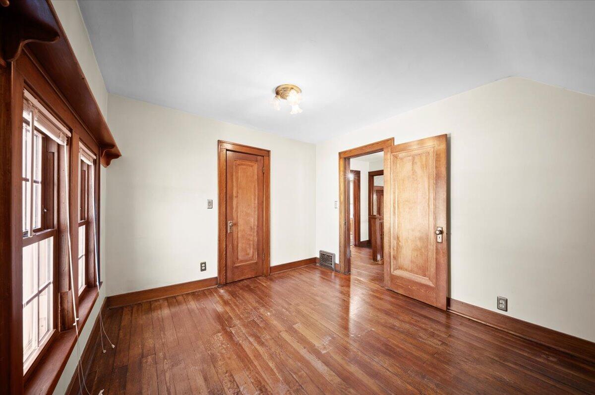2300 Berwyn Avenue SW