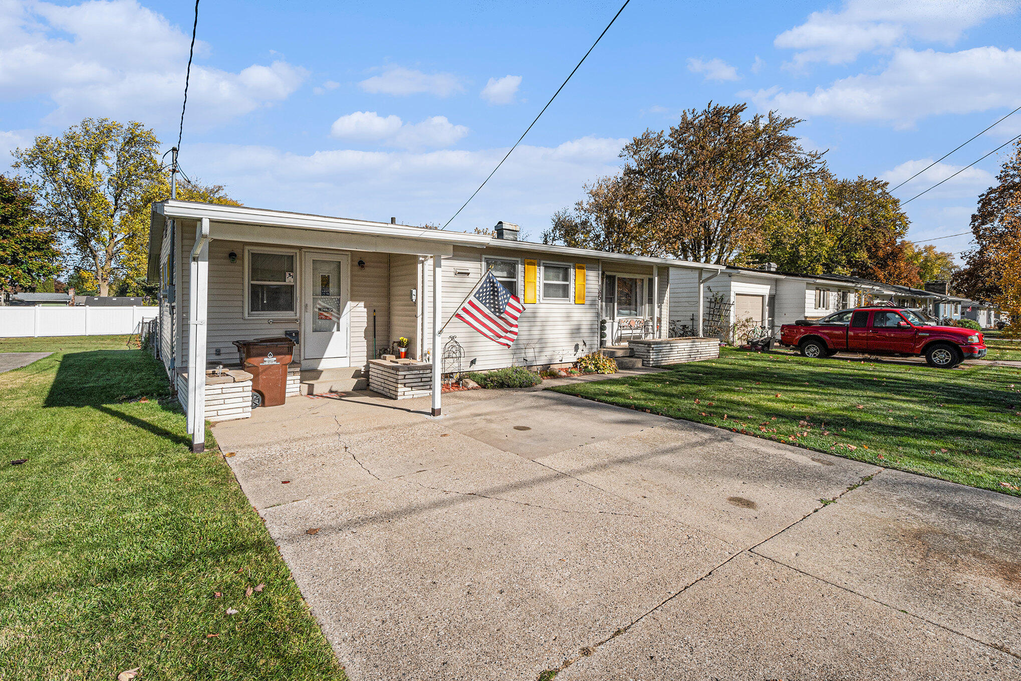 165 W Gardner Street
