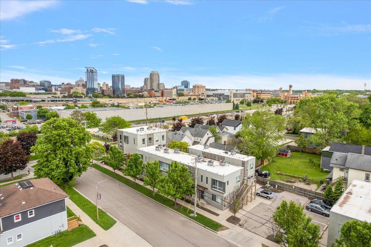 600 Douglas Street NW 600C