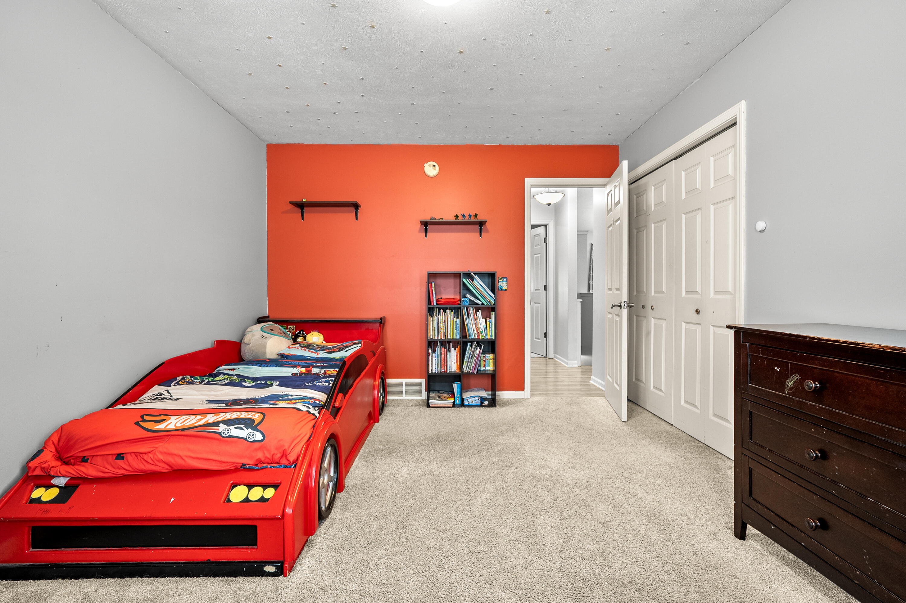 2695 Hickory Nut Lane