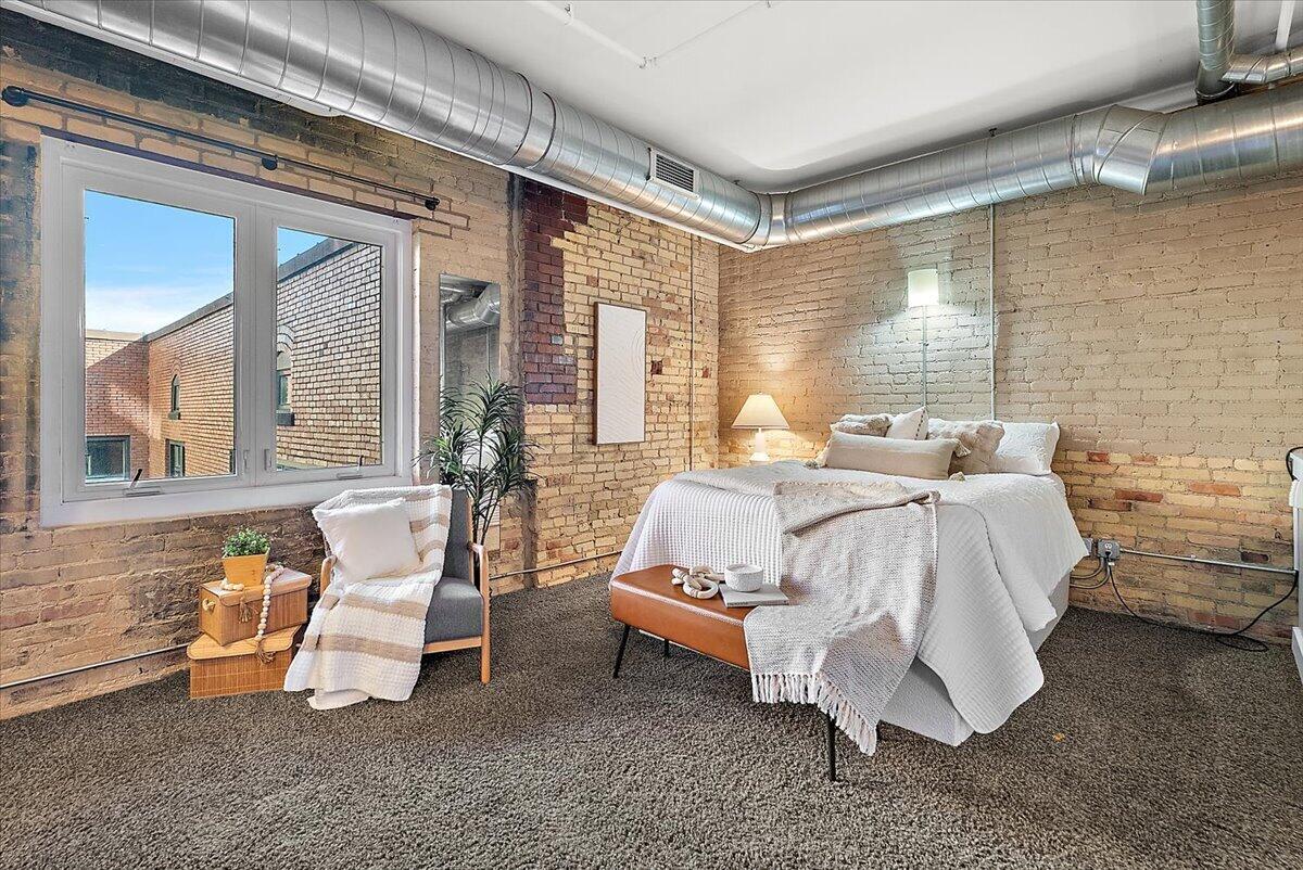 600 Broadway Avenue NW 431