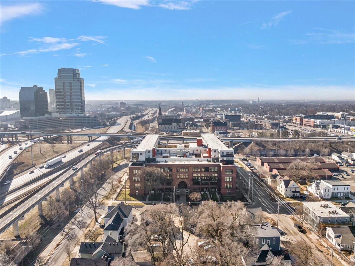 600 Broadway Avenue NW 431