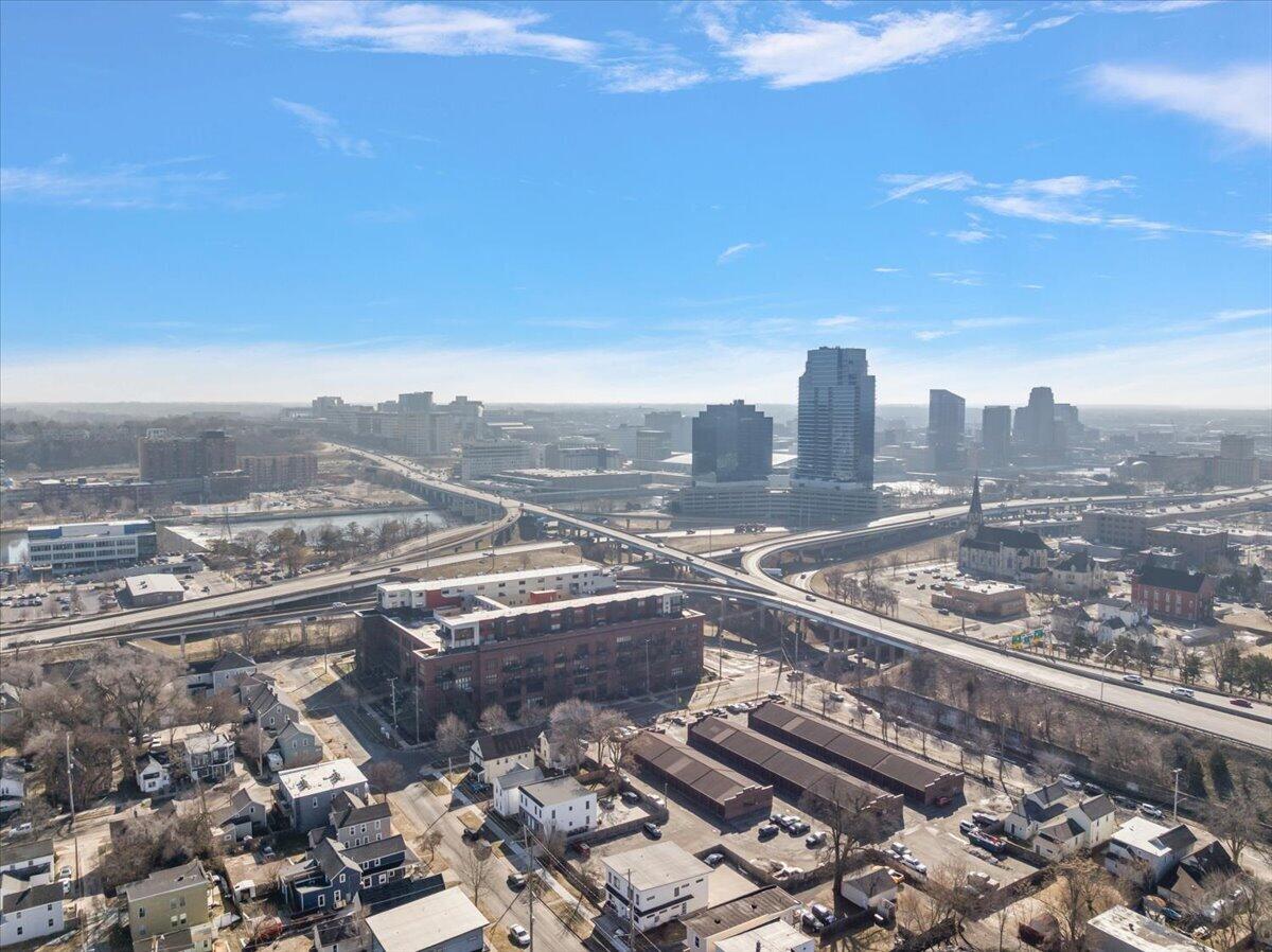 600 Broadway Avenue NW 431
