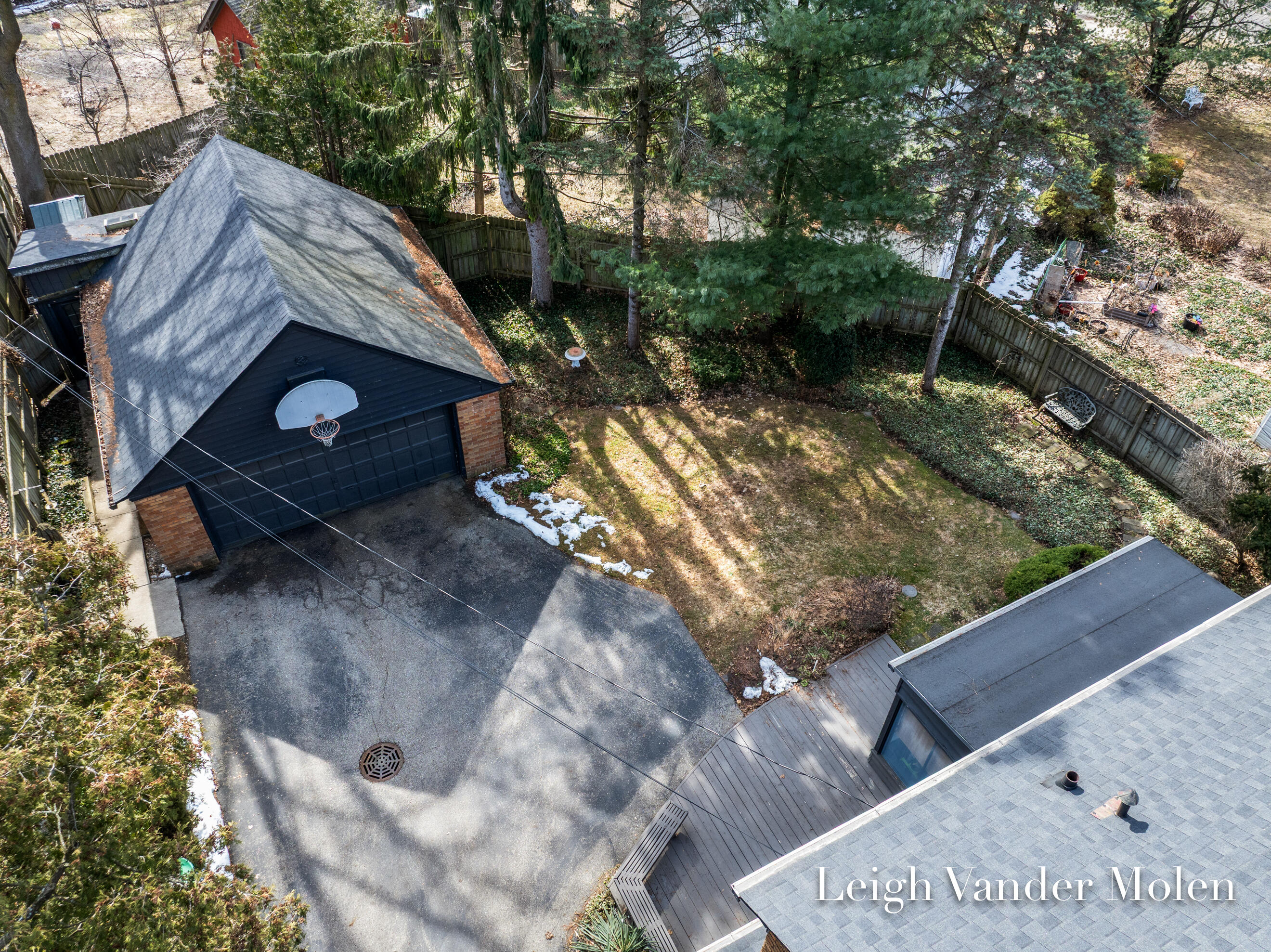 414 Cheshire Drive NE