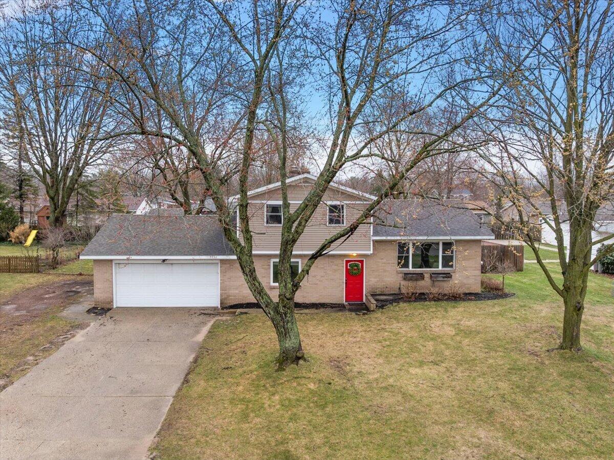 7458 Coconut Drive