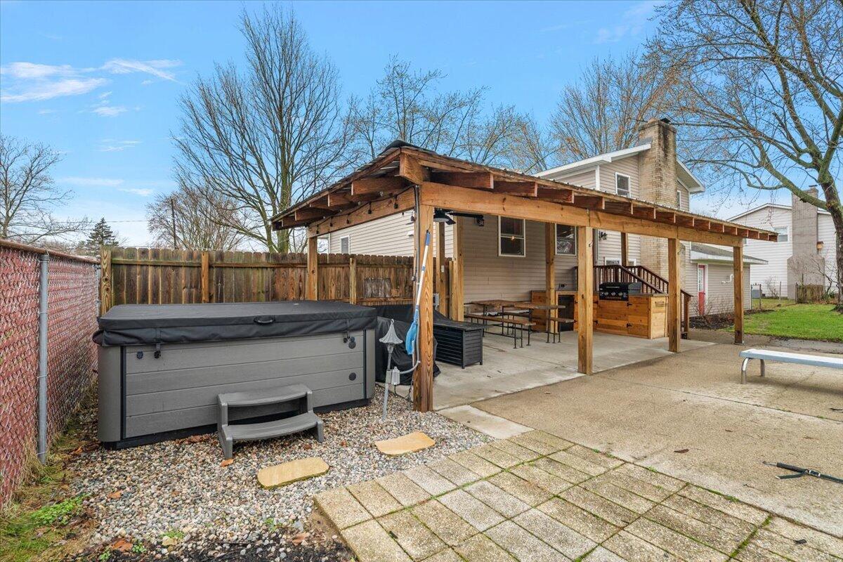 7458 Coconut Drive