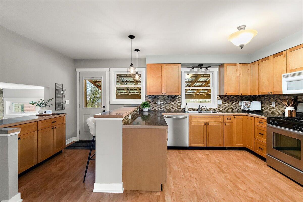 7458 Coconut Drive