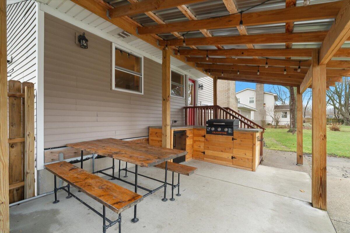 7458 Coconut Drive