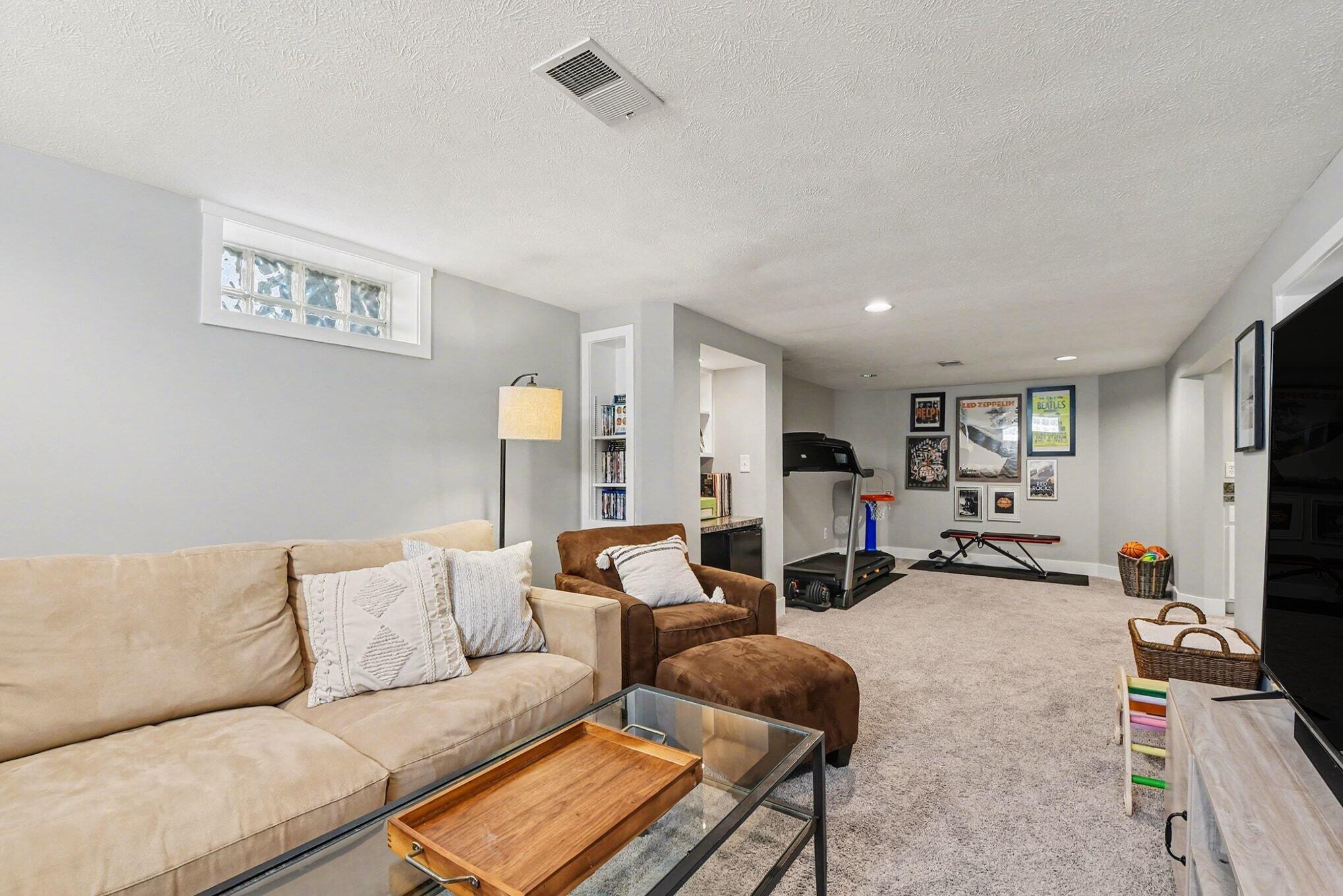3769 Cheyenne Drive SW