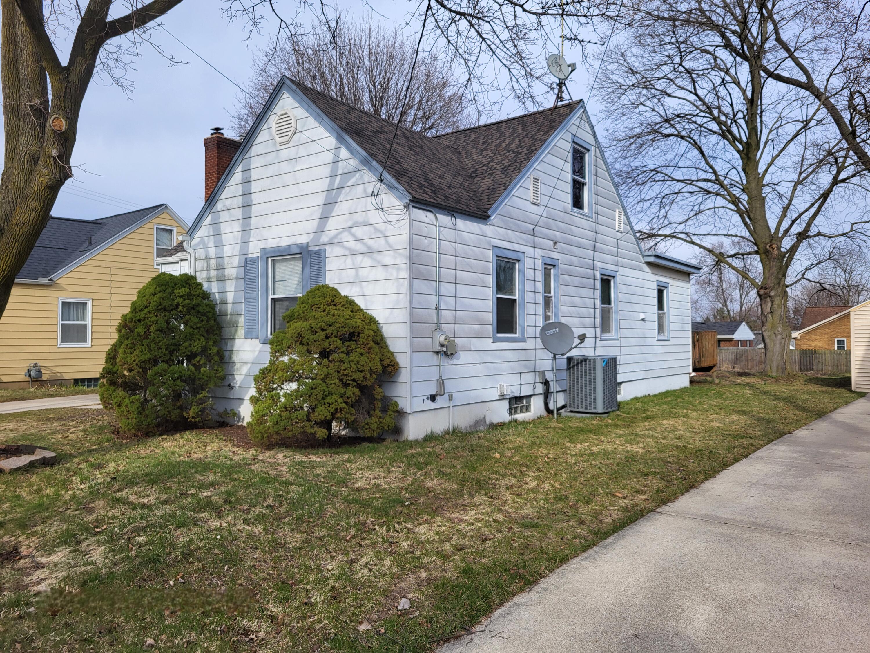 1406 Houseman Avenue NE