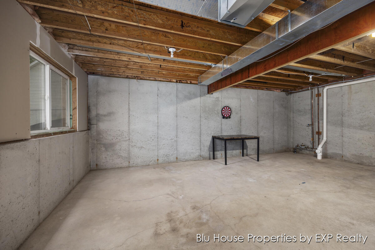 3689 Maple Hurst Drive SE