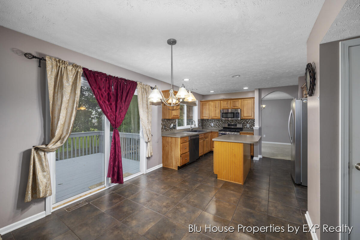3689 Maple Hurst Drive SE