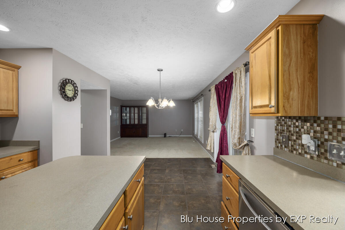 3689 Maple Hurst Drive SE