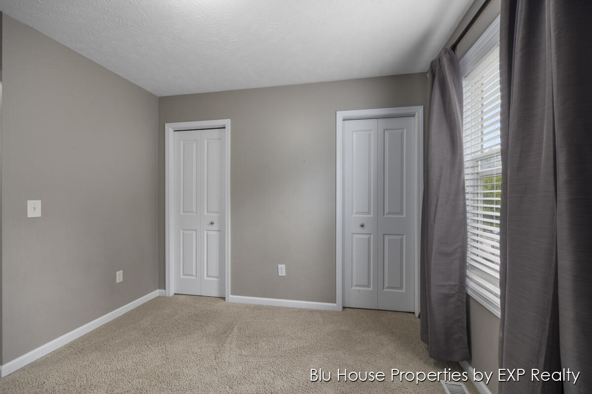 3689 Maple Hurst Drive SE