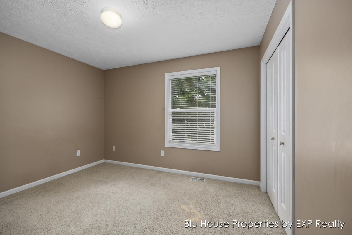 3689 Maple Hurst Drive SE