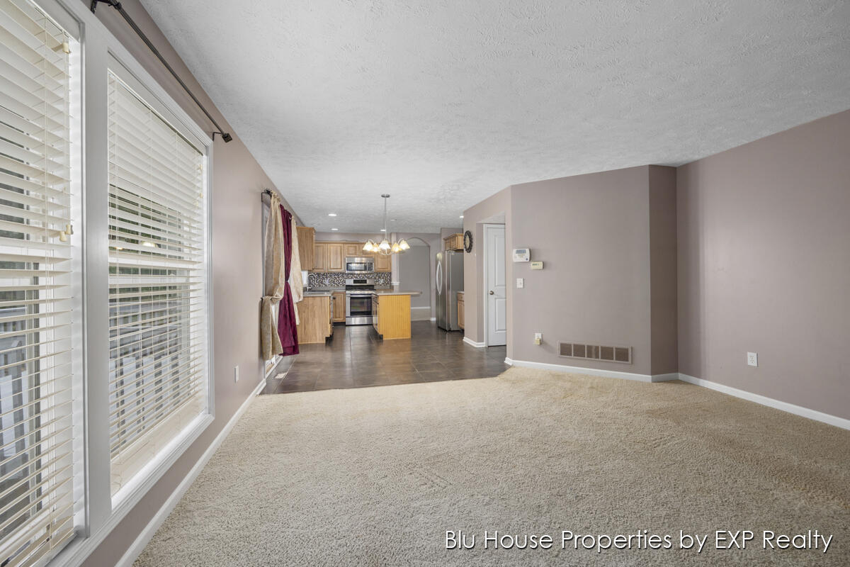 3689 Maple Hurst Drive SE