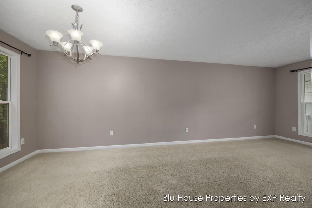 3689 Maple Hurst Drive SE