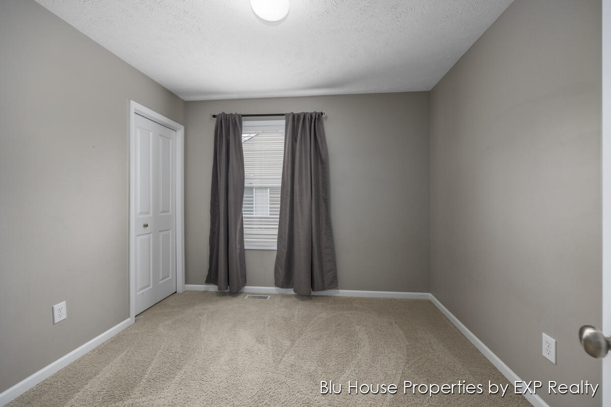 3689 Maple Hurst Drive SE