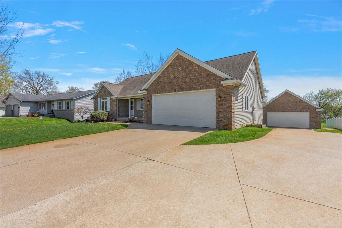 4367 Hickory View Court