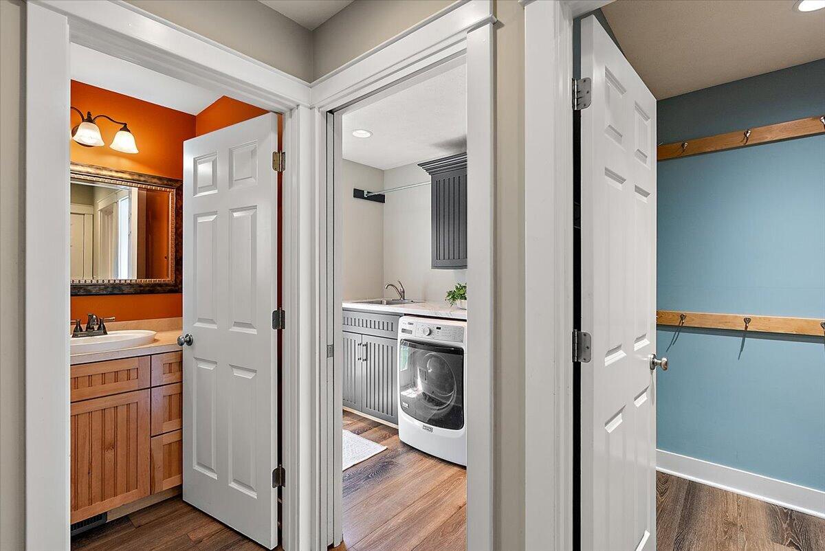 4367 Hickory View Court