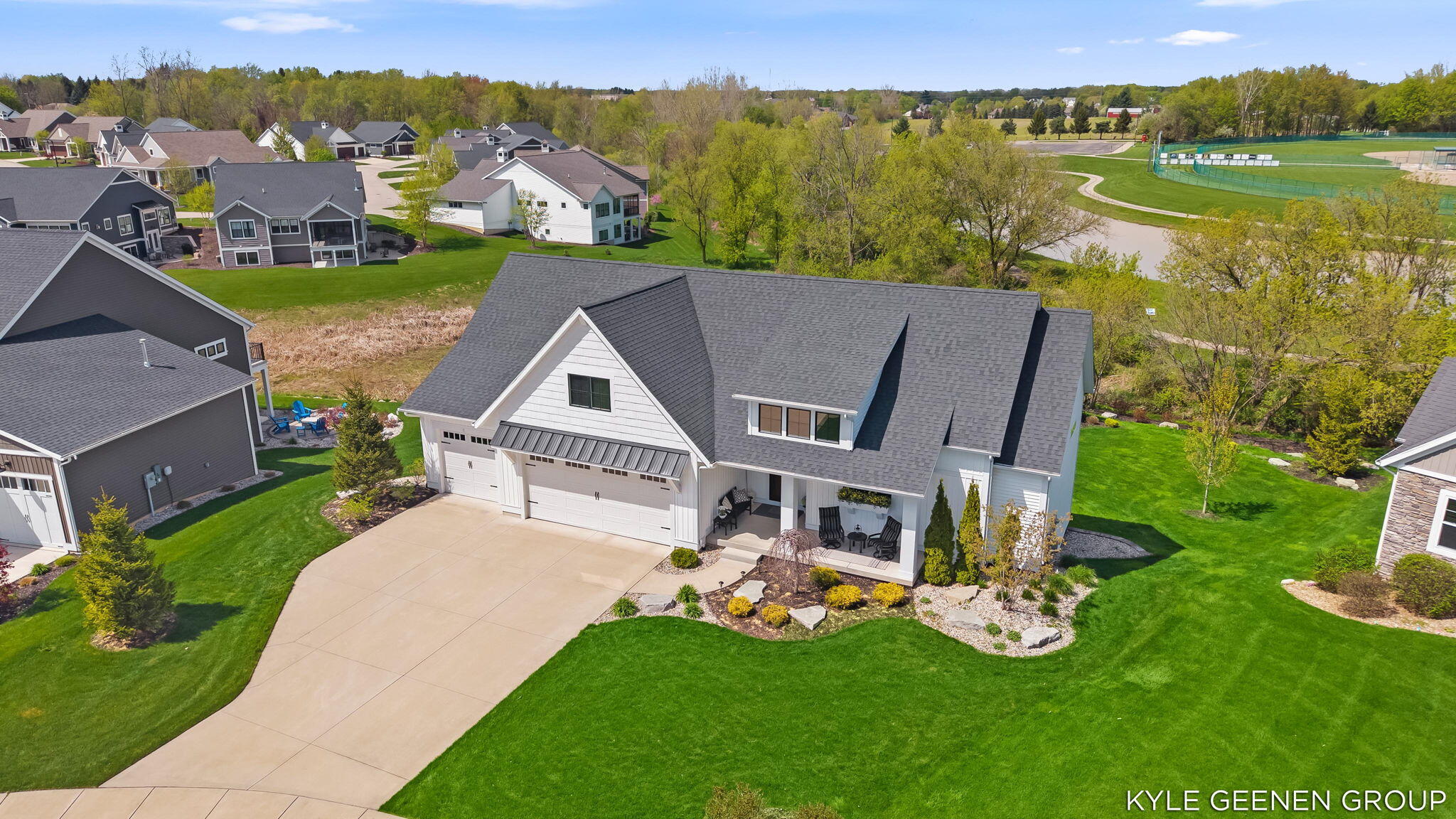2233 Whistle Creek Drive SW