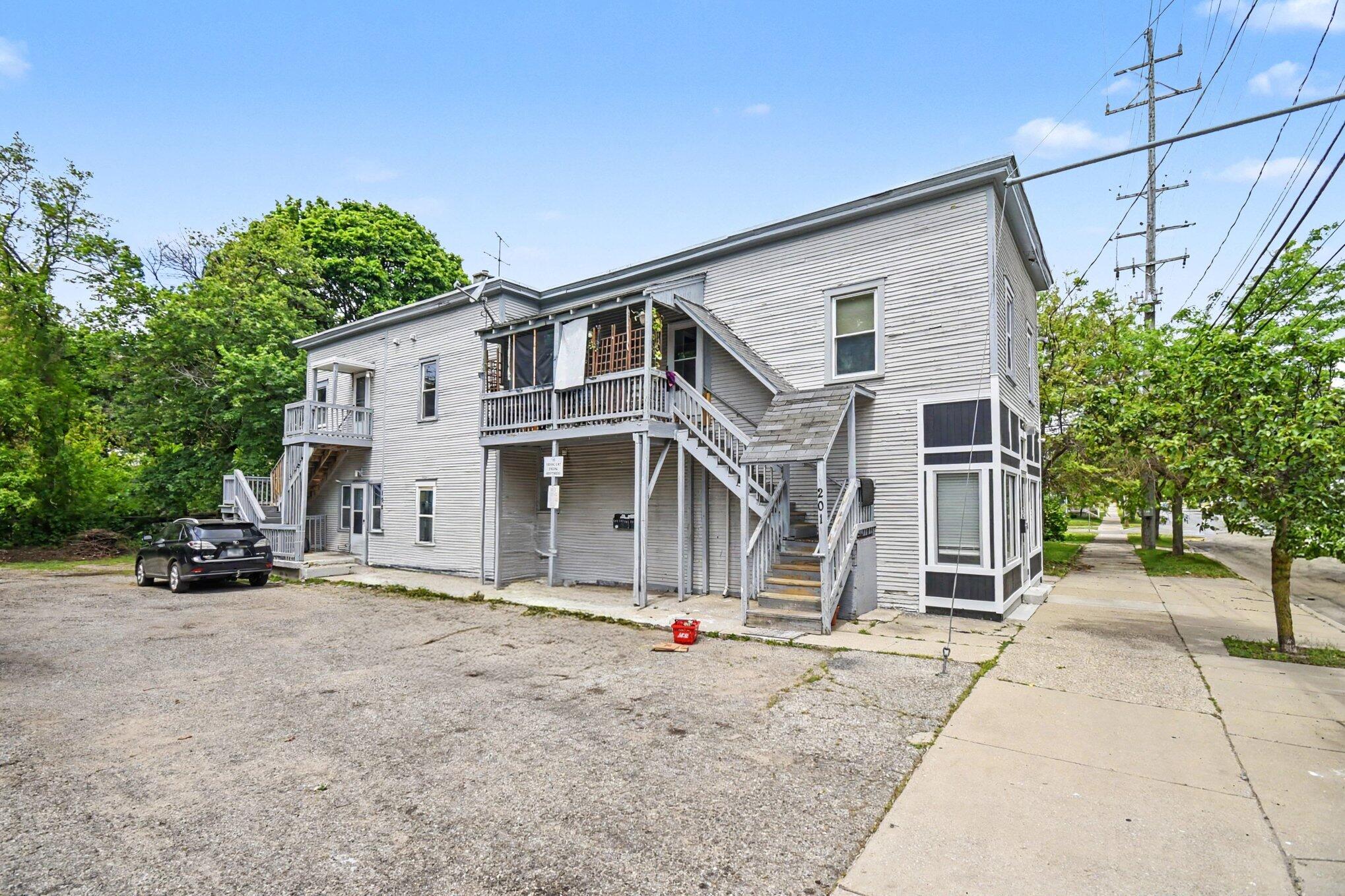 613 Fuller Avenue SE