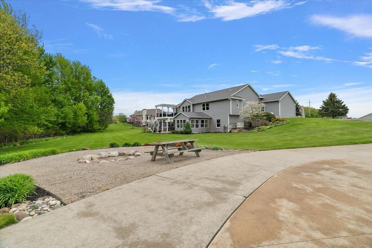 89 Summerwyn Drive SE