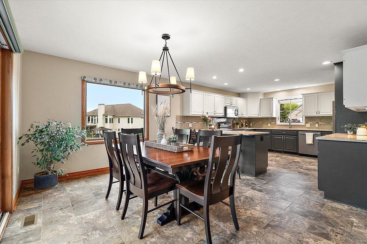 89 Summerwyn Drive SE