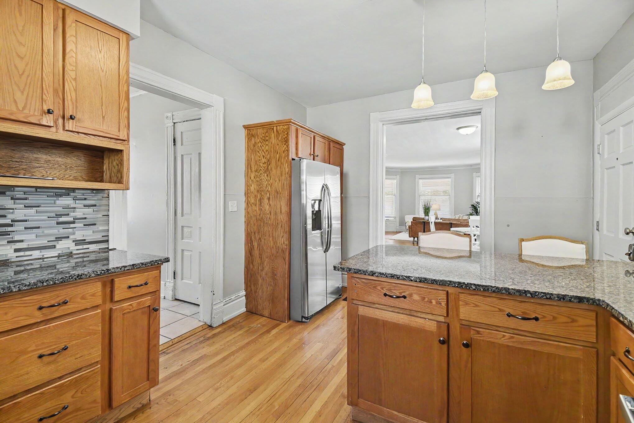 327 Henry Avenue SE