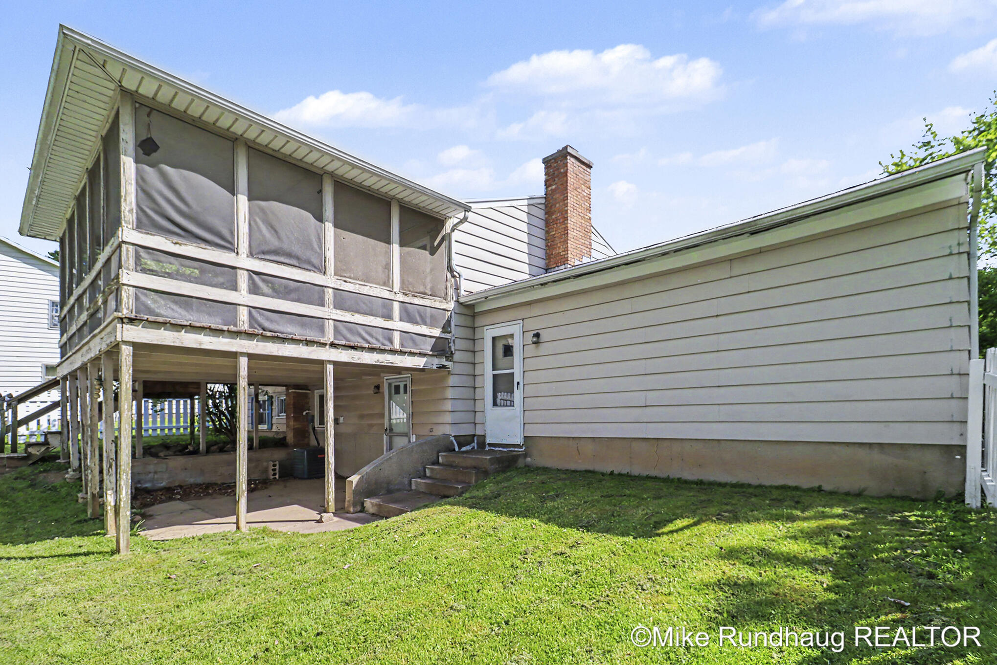 723 Marbury Drive SE