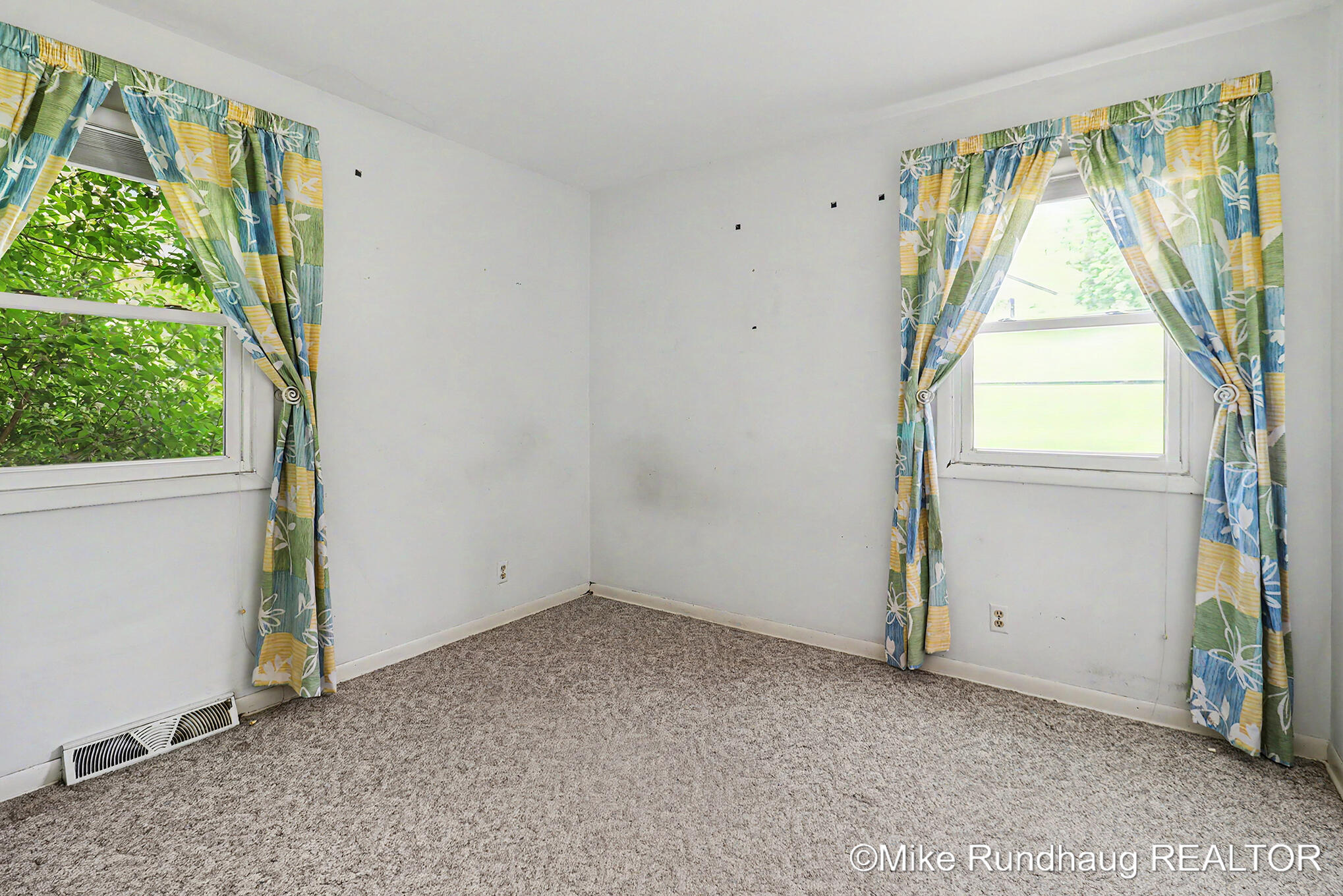 723 Marbury Drive SE