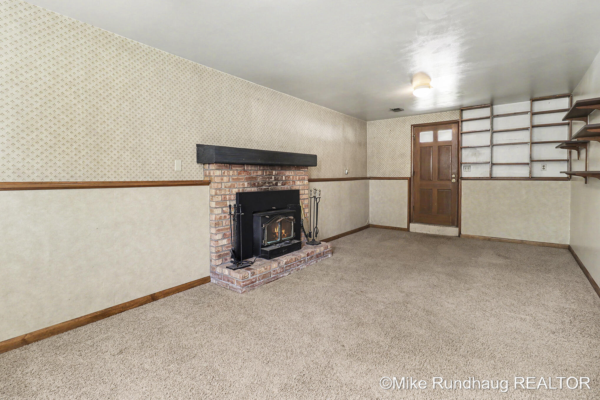 723 Marbury Drive SE