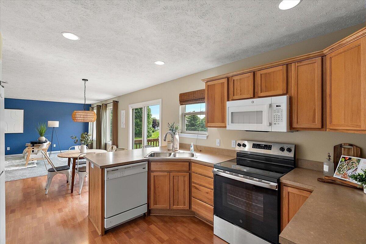 8950 Alanada Drive SE