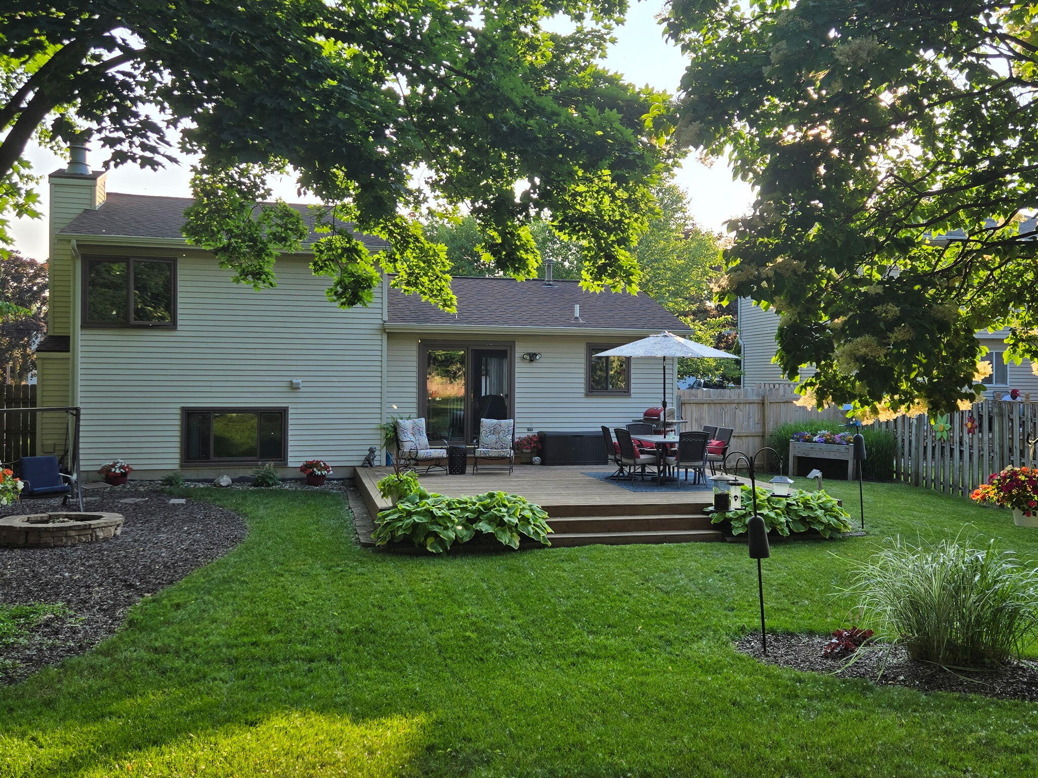 3232 Brook Trail SE