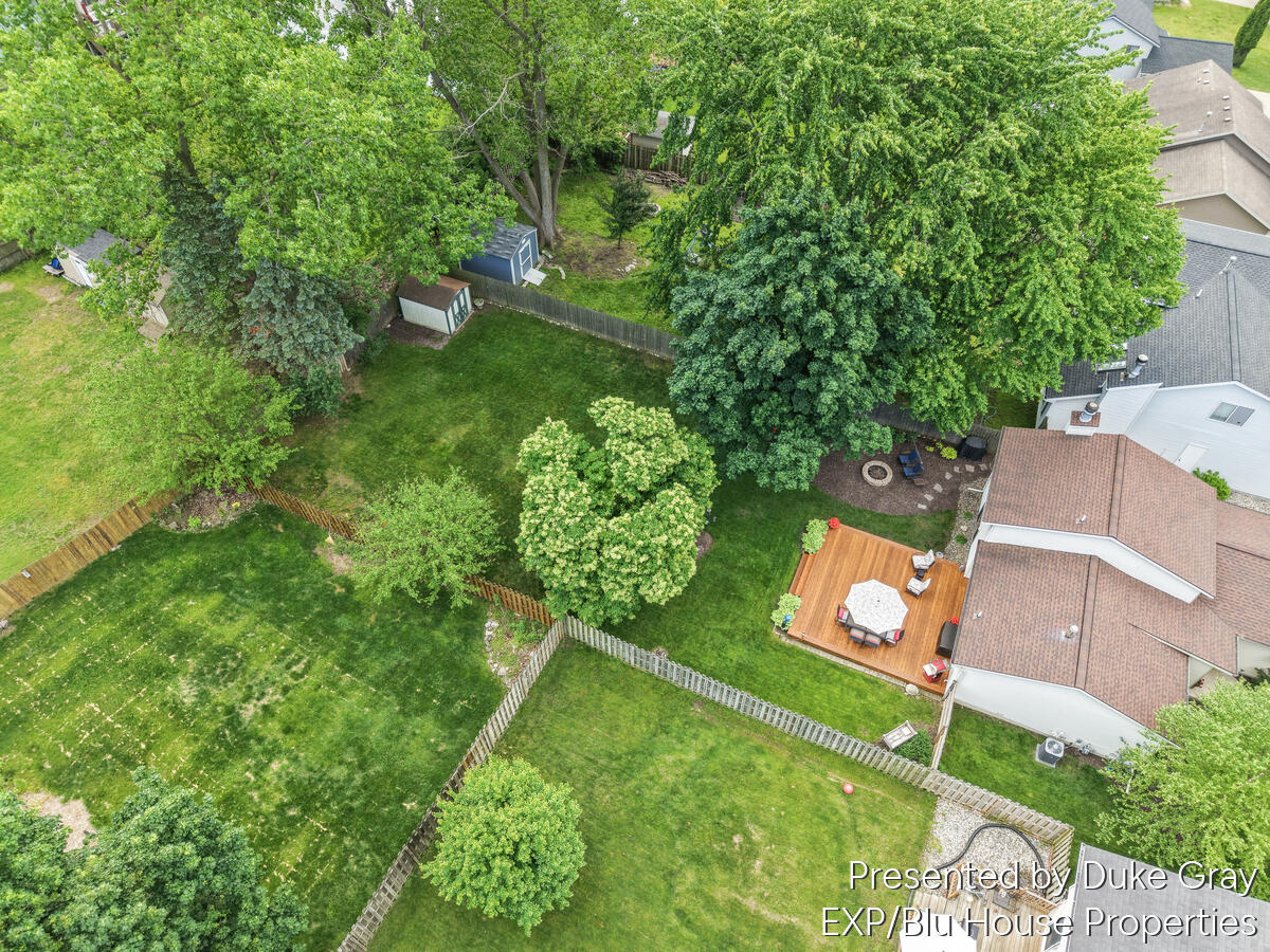 3232 Brook Trail SE