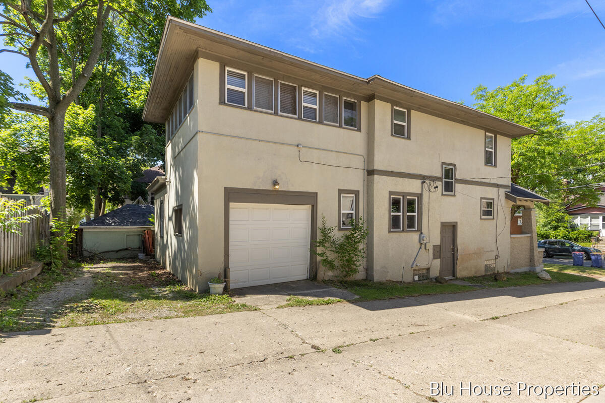 616 Giddings Avenue SE