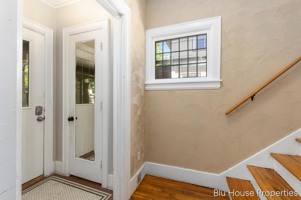 616 Giddings Avenue SE
