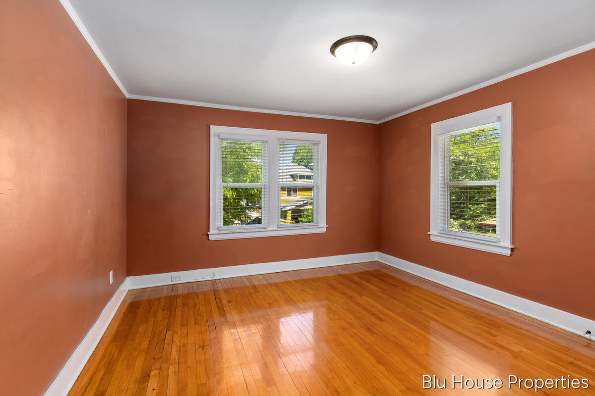 616 Giddings Avenue SE