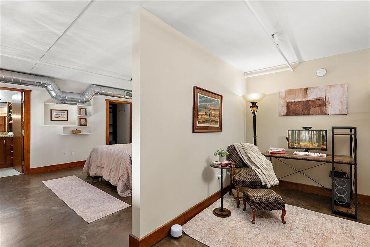 600 Broadway Avenue NW 423