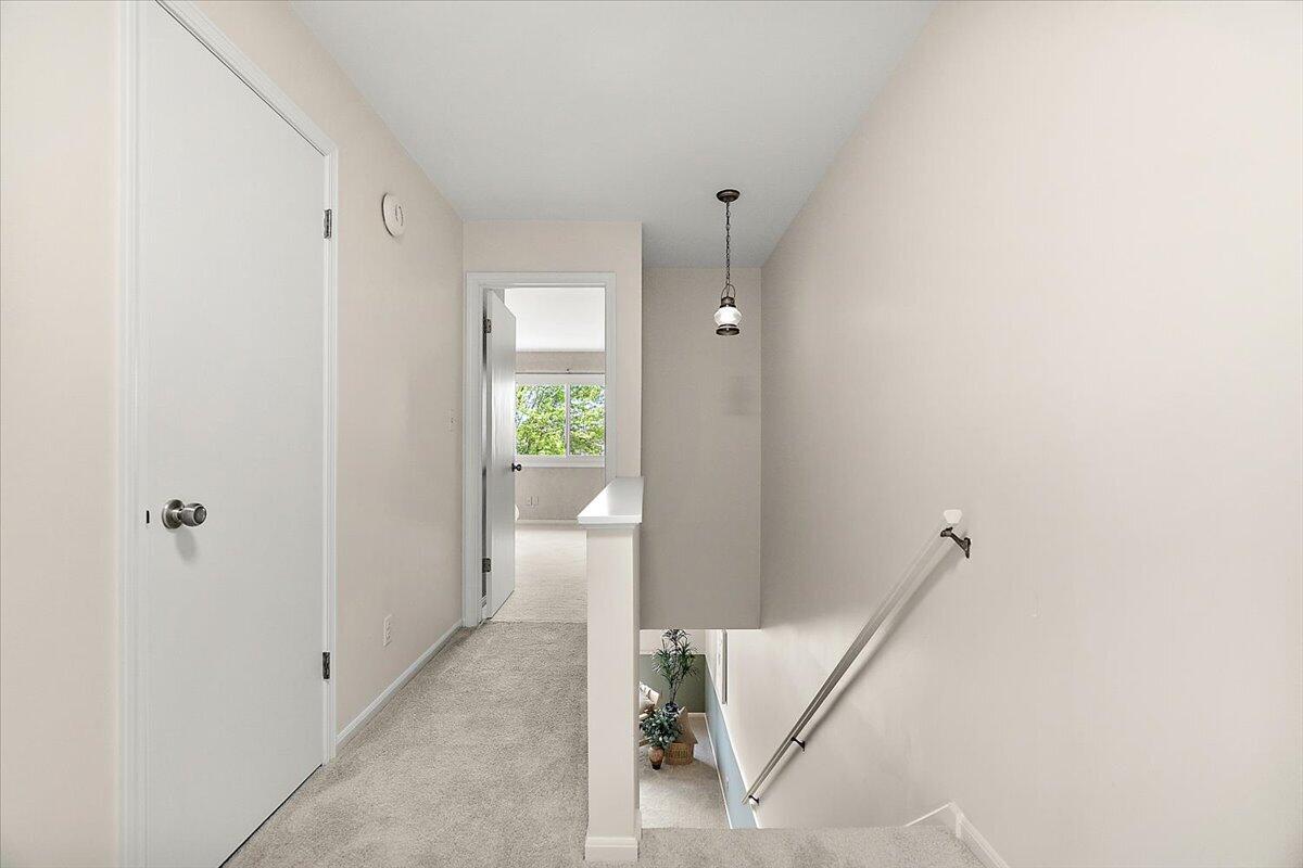 4823 Meadowview Court