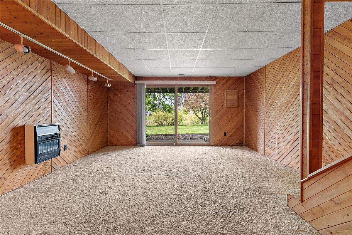 4823 Meadowview Court