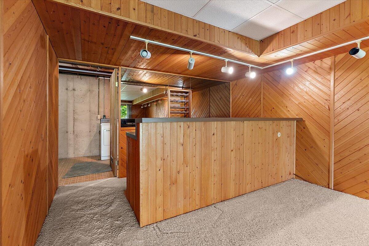 4823 Meadowview Court