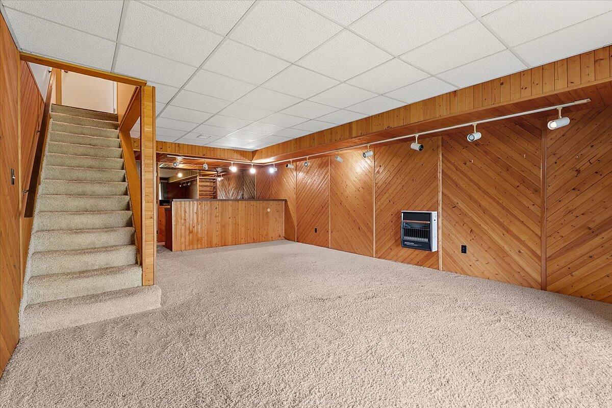 4823 Meadowview Court