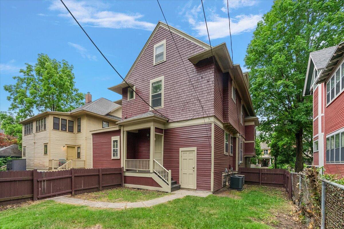 430 Paris Avenue SE